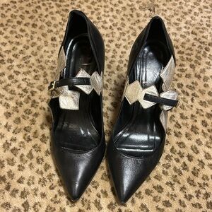 Elegant Black Leather Women's Heels